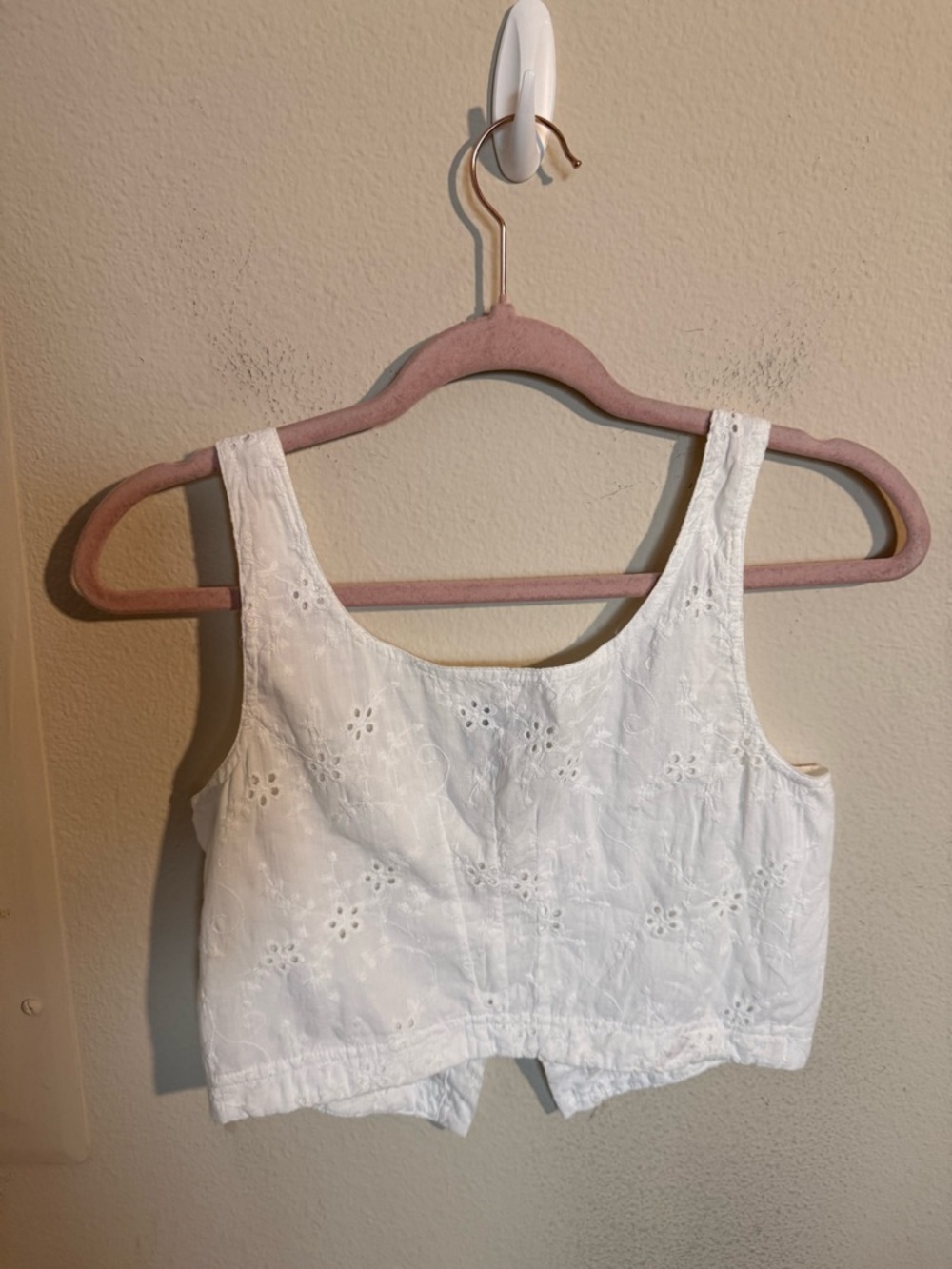 McGuire White Eyelet Embroidered Button Front Crop Tank Top Size 2 - Picture 4 of 7